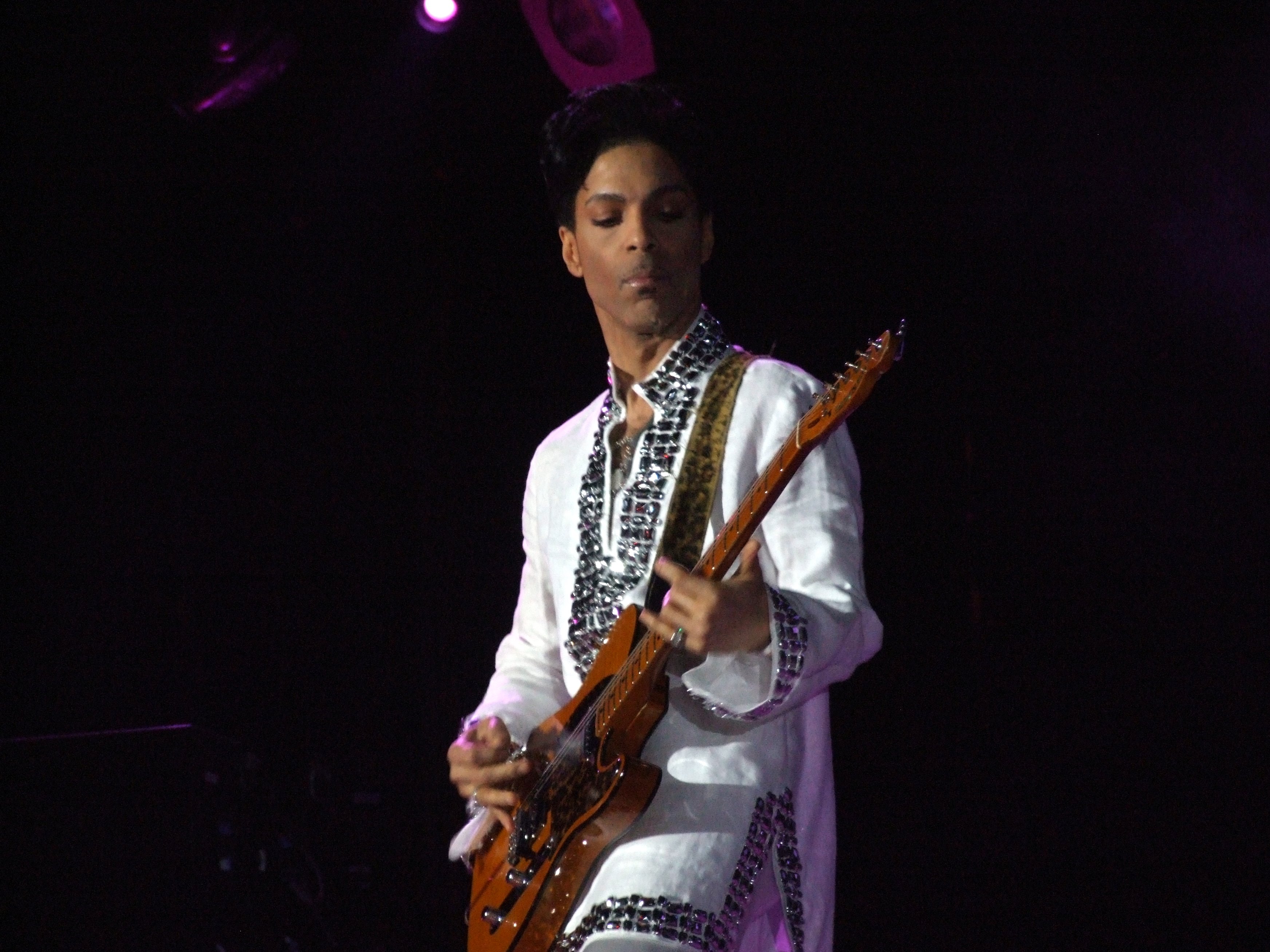 10 år senere - stemmerne lever videre: Prince