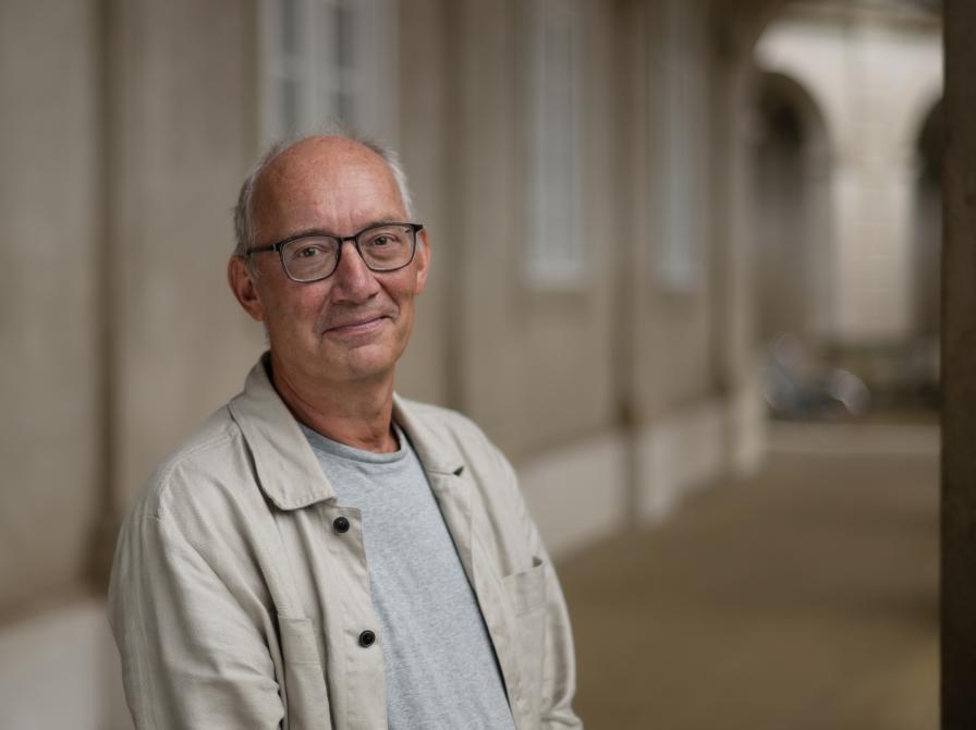 Portræt af forfatteren Niels Krause-Kjær